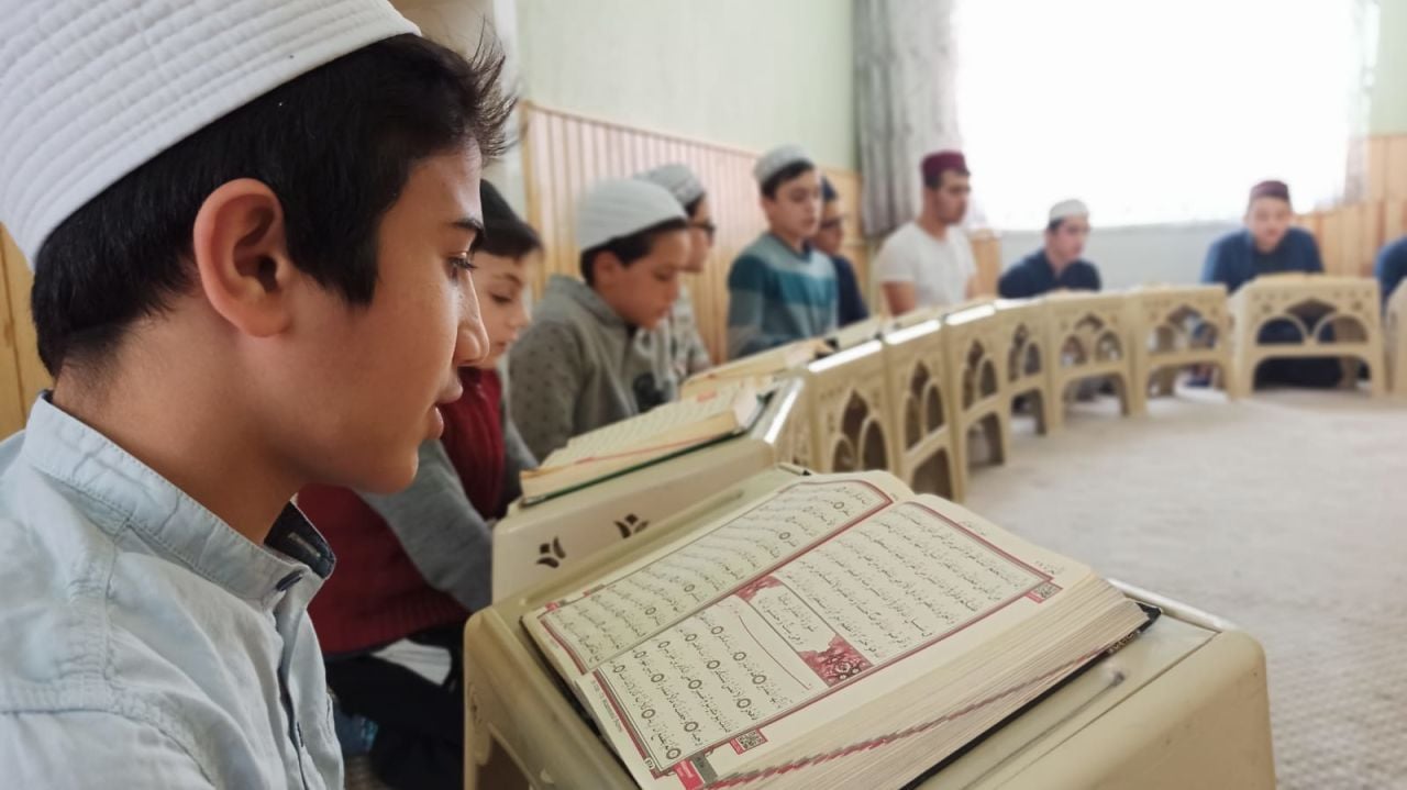 Kur’an Okumak ile İlgili Ayetler ve Hadisler